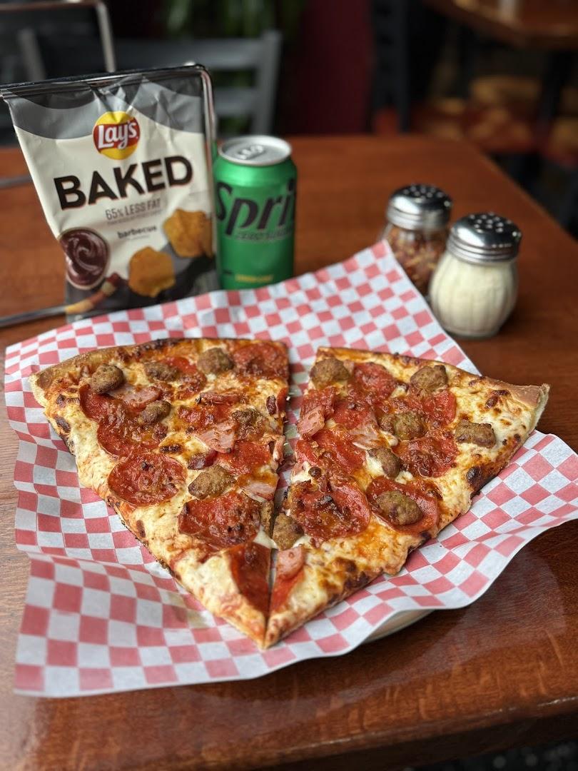 Ara's Pizzeria